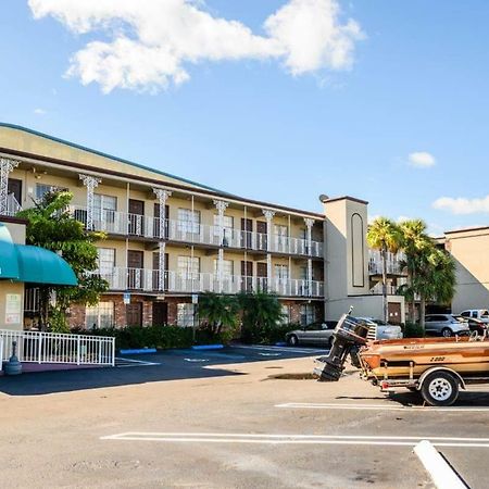 Executive Economy Lodge Pompano Beach Esterno foto