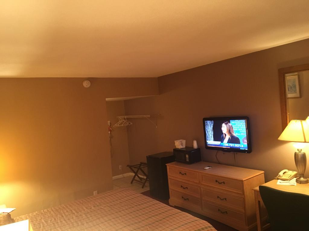 Executive Economy Lodge Pompano Beach Esterno foto