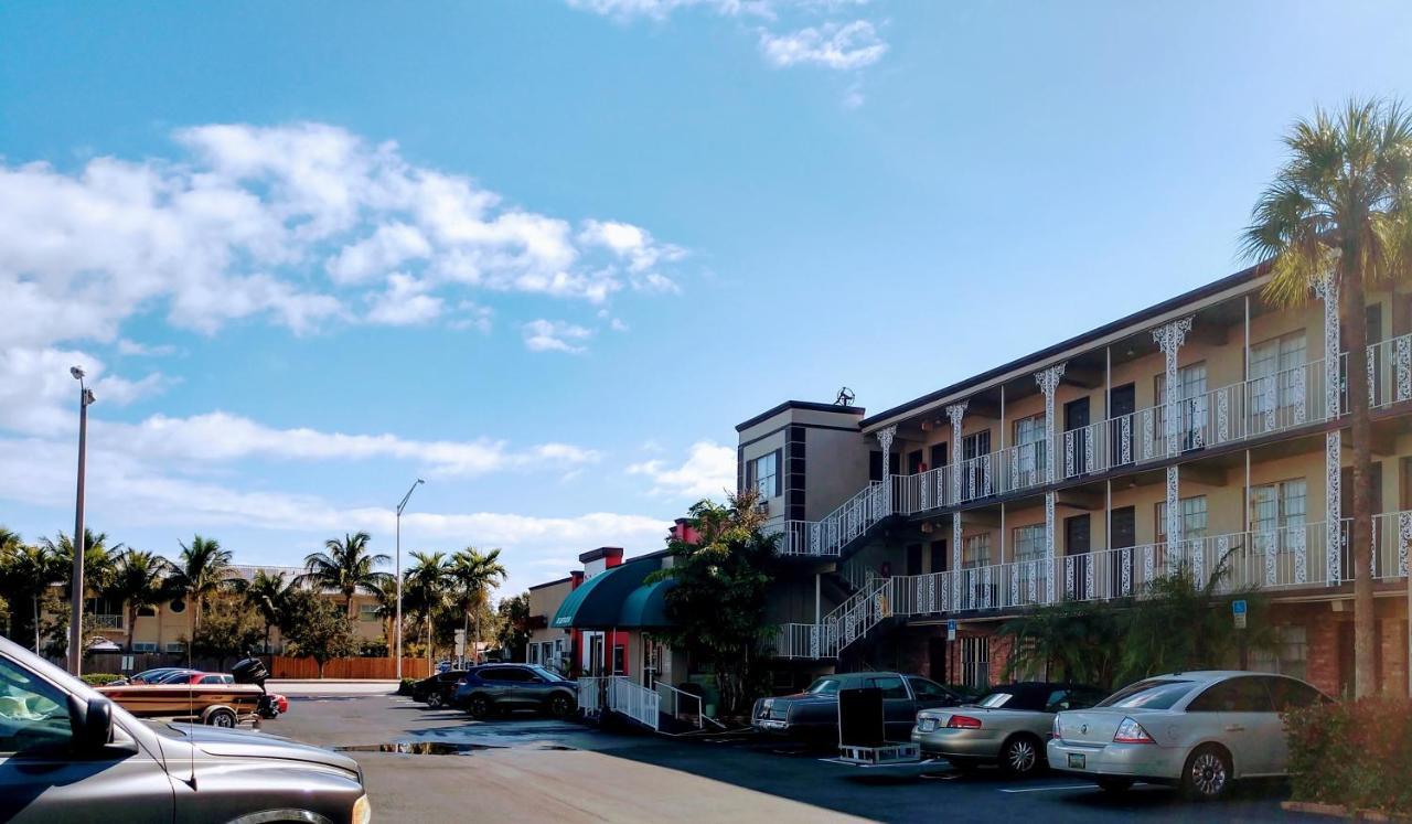 Executive Economy Lodge Pompano Beach Esterno foto