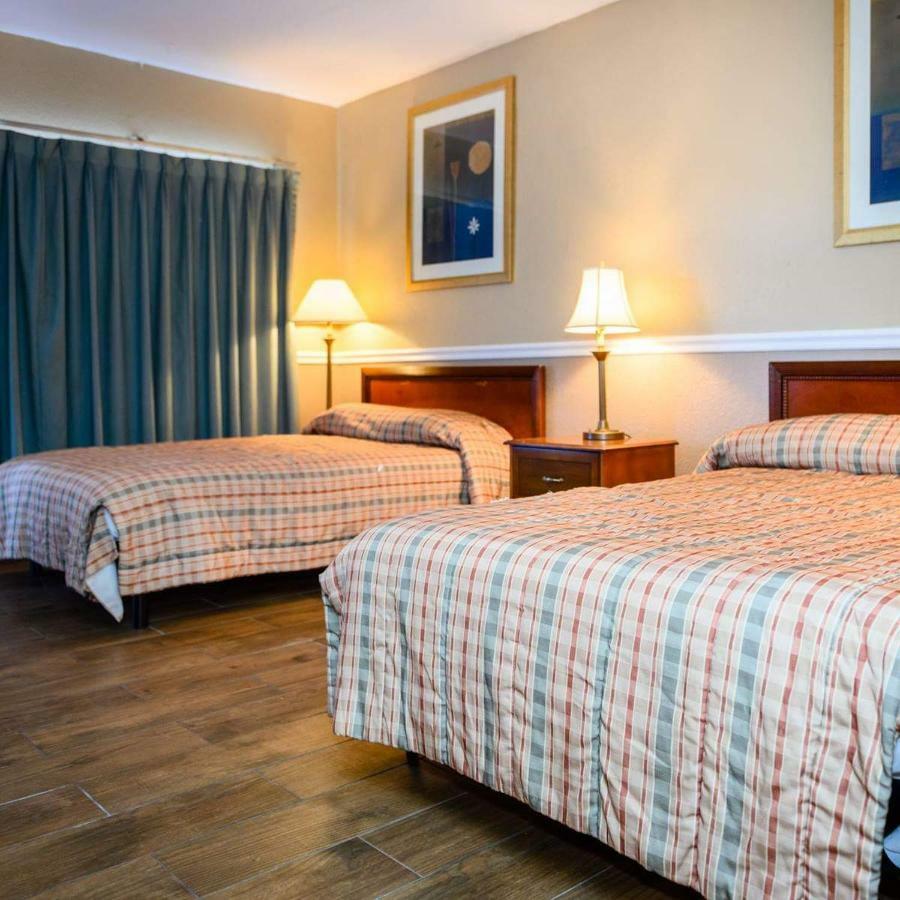 Executive Economy Lodge Pompano Beach Esterno foto