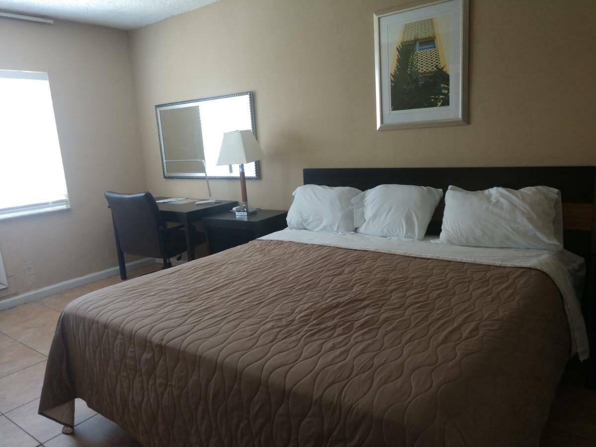 Executive Economy Lodge Pompano Beach Esterno foto